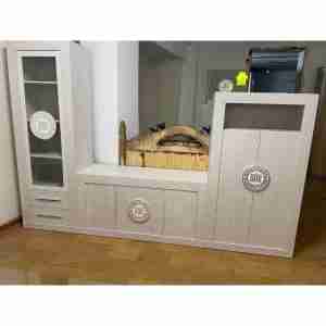 apilable de salon montado con tirador de greca